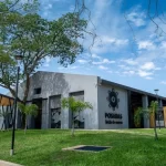 Qué es Hiper Libertad Posadas y dónde se encuentra su sucursal fachada-moderna-supermercado-hiper-libertad-posadas