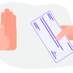 manos-revisando-cheque-rechazado-banco