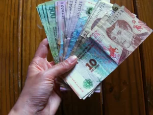 pago con tarjeta debito en efectivo argentina