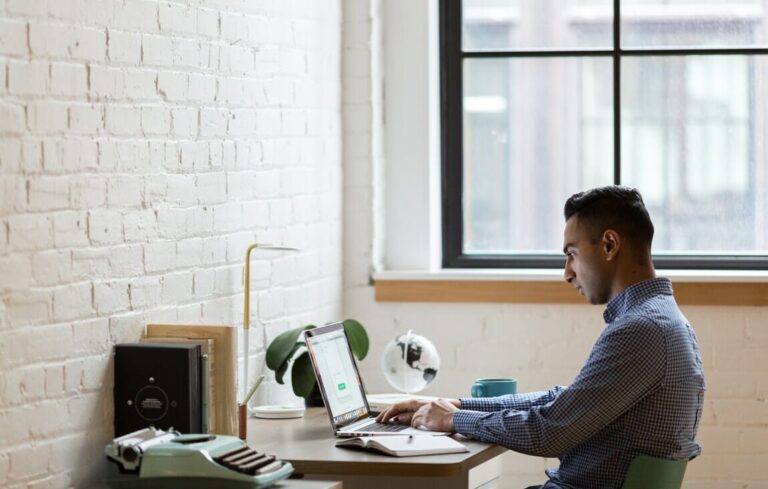 Qué actividades puedo hacer para vender desde mi casa y ganar dinero